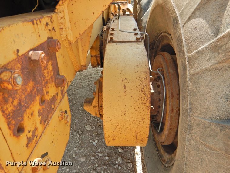 image for item DK2399 1970 Caterpillar 14E  rigid frame motor grader