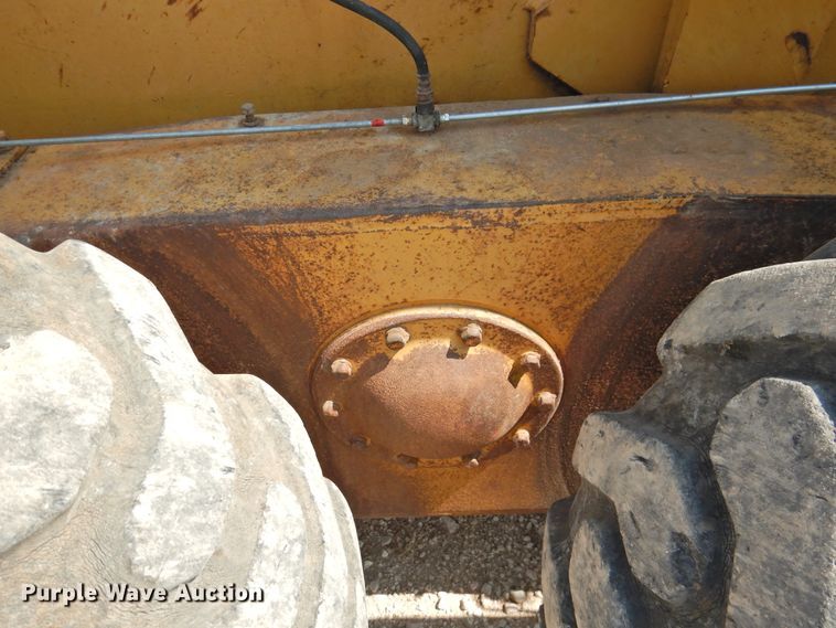 image for item DK2399 1970 Caterpillar 14E  rigid frame motor grader