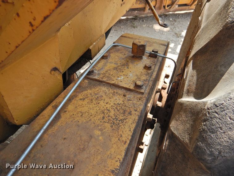 image for item DK2399 1970 Caterpillar 14E  rigid frame motor grader