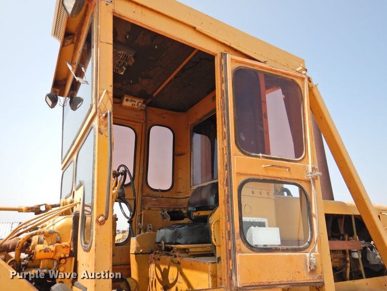 image for item DK2399 1970 Caterpillar 14E  rigid frame motor grader