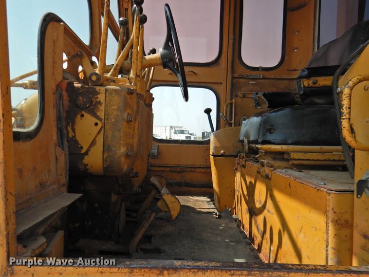 image for item DK2399 1970 Caterpillar 14E  rigid frame motor grader