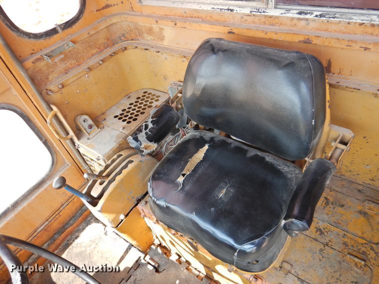 image for item DK2399 1970 Caterpillar 14E  rigid frame motor grader