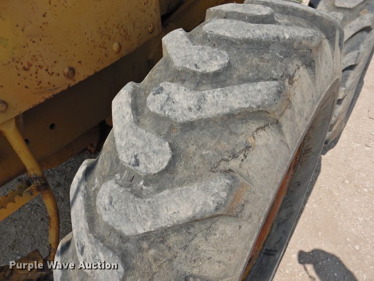 image for item DK2399 1970 Caterpillar 14E  rigid frame motor grader