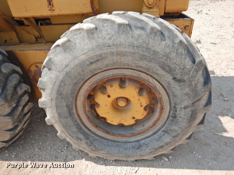 image for item DK2399 1970 Caterpillar 14E  rigid frame motor grader