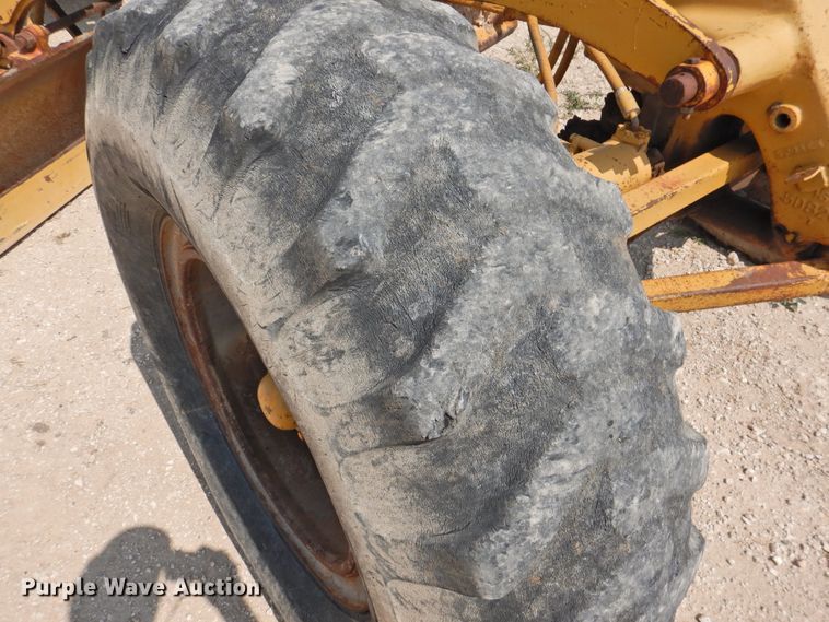 image for item DK2399 1970 Caterpillar 14E  rigid frame motor grader