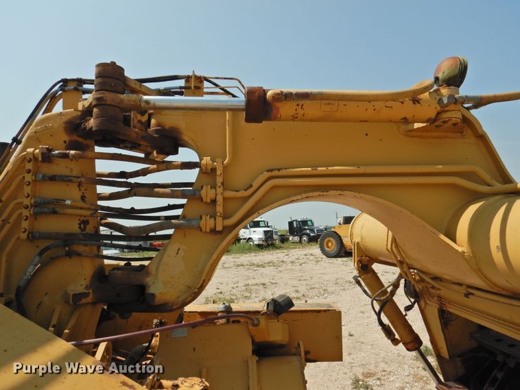 image for item DK2400 1985 Caterpillar 613C  elevating scraper