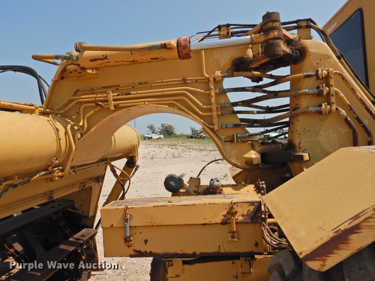 image for item DK2400 1985 Caterpillar 613C  elevating scraper