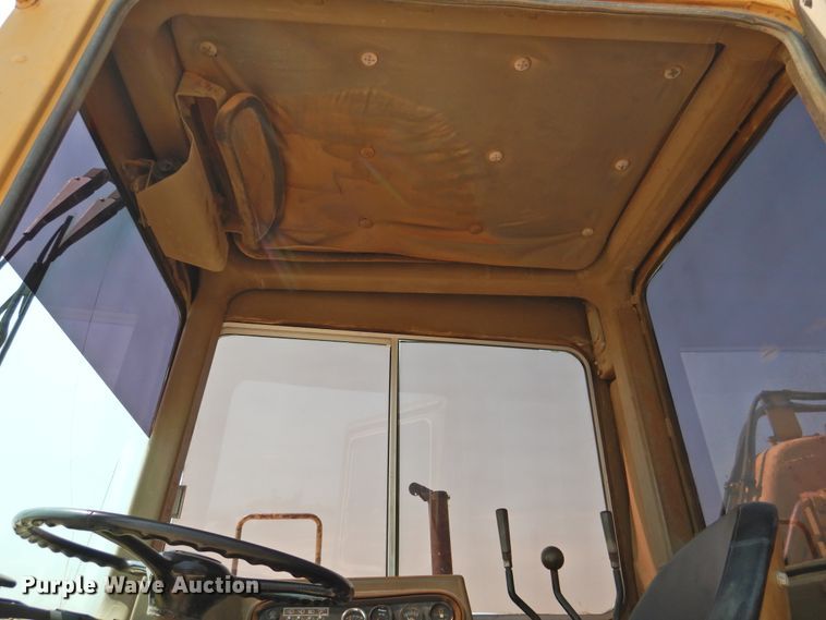 image for item DK2400 1985 Caterpillar 613C  elevating scraper