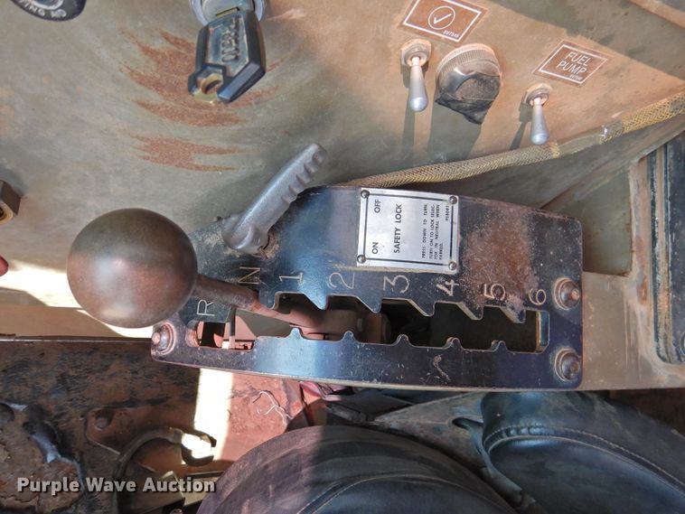 image for item DK2400 1985 Caterpillar 613C  elevating scraper