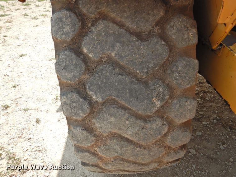 image for item DK2400 1985 Caterpillar 613C  elevating scraper