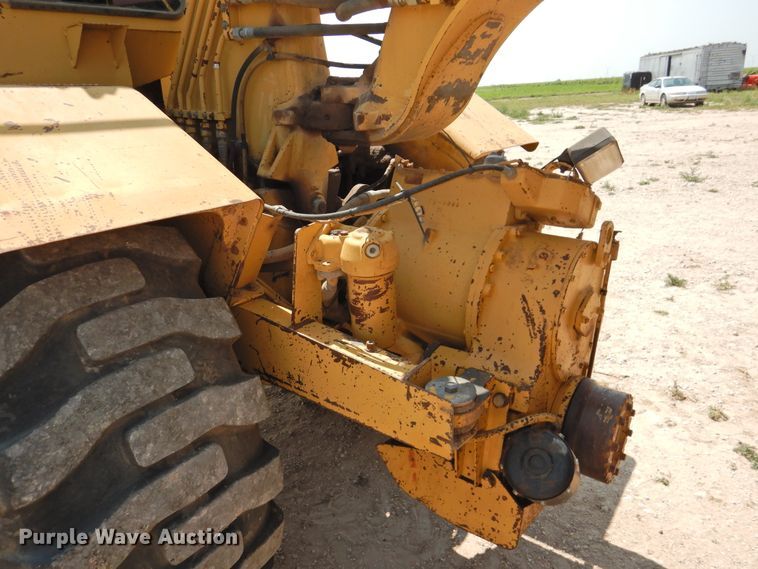 image for item DK2401 1997 Caterpillar 613C Series II  elevating scraper