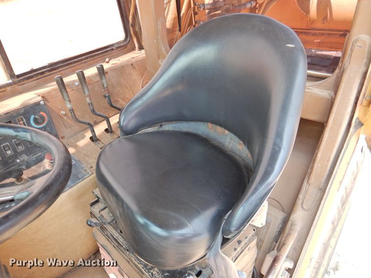 image for item DK2401 1997 Caterpillar 613C Series II  elevating scraper