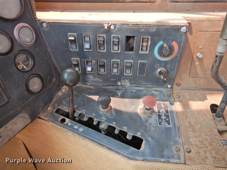 image for item DK2401 1997 Caterpillar 613C Series II  elevating scraper