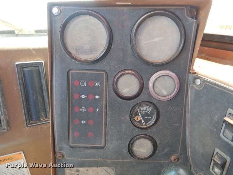 image for item DK2401 1997 Caterpillar 613C Series II  elevating scraper