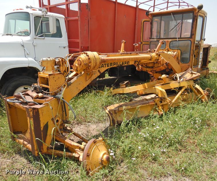 image for item DK2402 1969 Caterpillar 14E  rigid frame motor grader