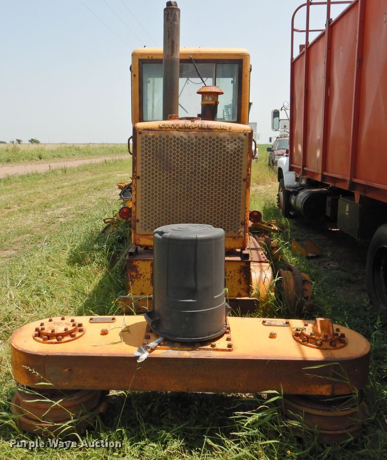 image for item DK2402 1969 Caterpillar 14E  rigid frame motor grader