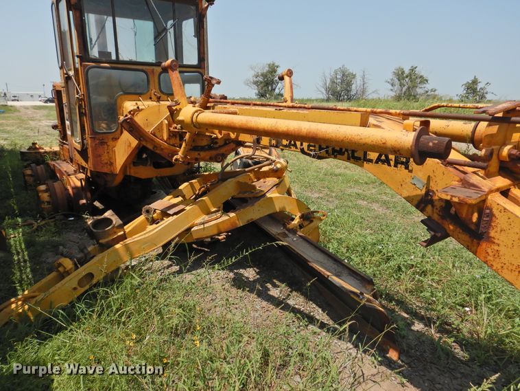 image for item DK2402 1969 Caterpillar 14E  rigid frame motor grader