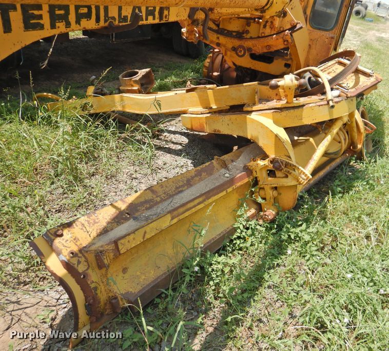 image for item DK2402 1969 Caterpillar 14E  rigid frame motor grader