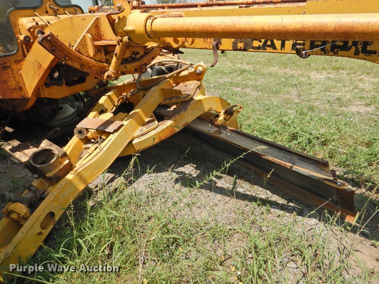 image for item DK2402 1969 Caterpillar 14E  rigid frame motor grader