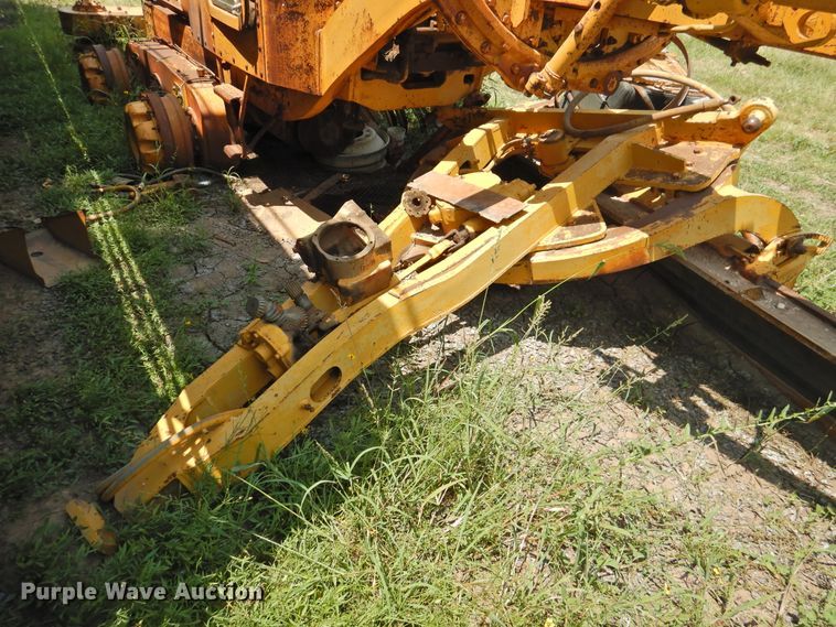 image for item DK2402 1969 Caterpillar 14E  rigid frame motor grader