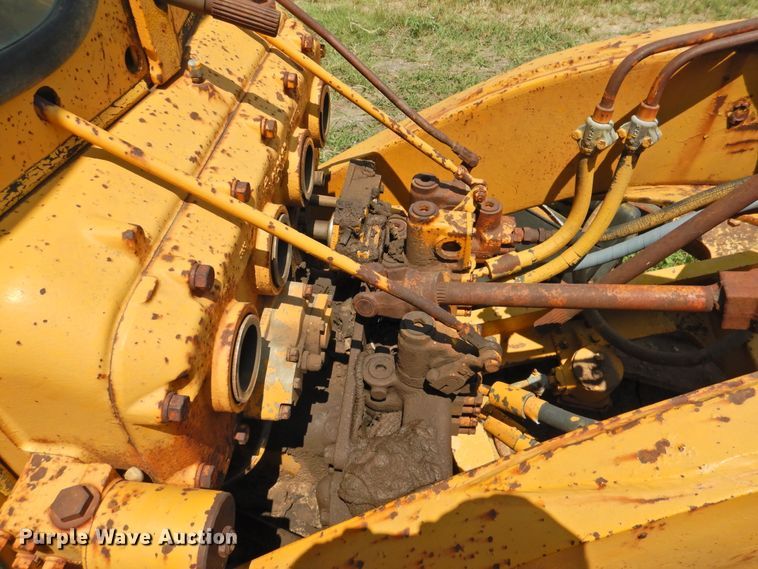image for item DK2402 1969 Caterpillar 14E  rigid frame motor grader