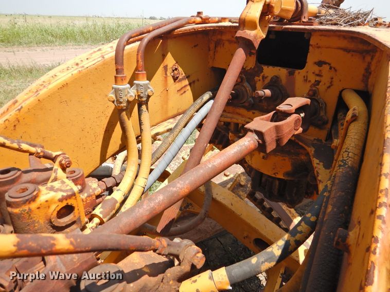 image for item DK2402 1969 Caterpillar 14E  rigid frame motor grader