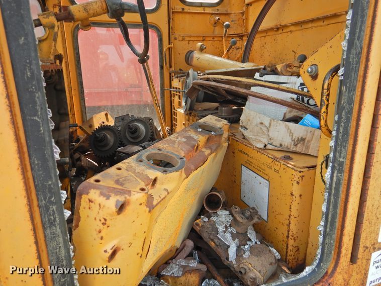 image for item DK2402 1969 Caterpillar 14E  rigid frame motor grader