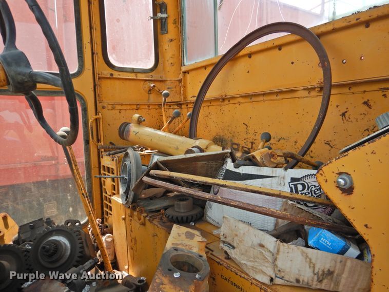 image for item DK2402 1969 Caterpillar 14E  rigid frame motor grader