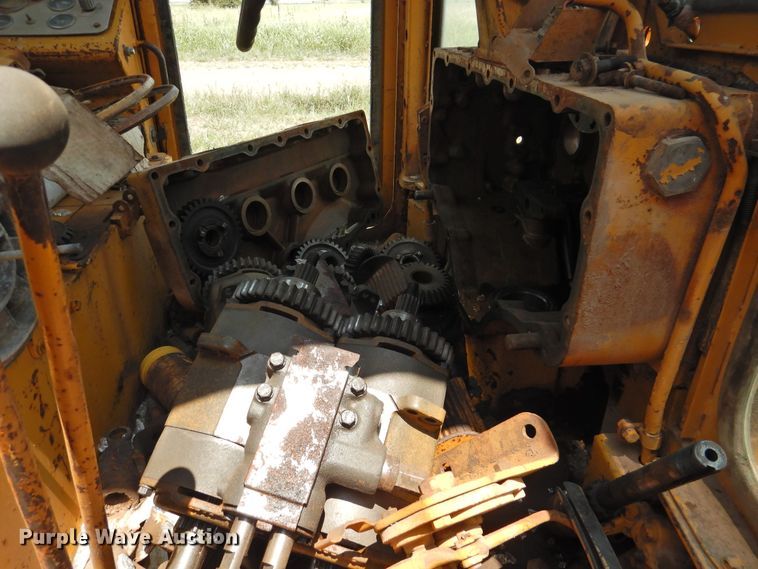 image for item DK2402 1969 Caterpillar 14E  rigid frame motor grader