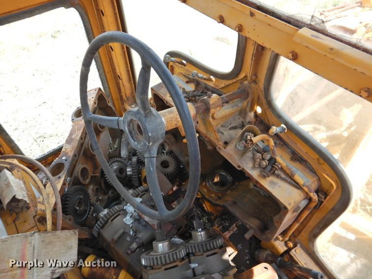 image for item DK2402 1969 Caterpillar 14E  rigid frame motor grader