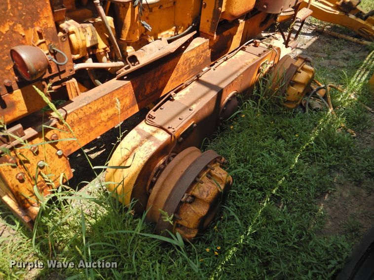 image for item DK2402 1969 Caterpillar 14E  rigid frame motor grader