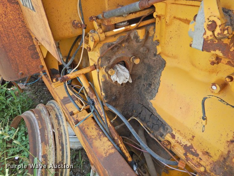 image for item DK2402 1969 Caterpillar 14E  rigid frame motor grader