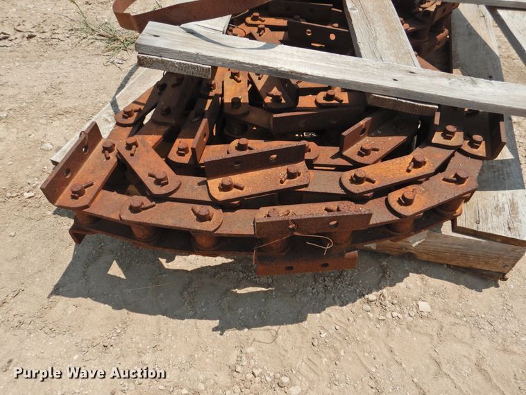 image for item DK2403 Caterpillar 613 / 613C Series II scraper chains and sprockets