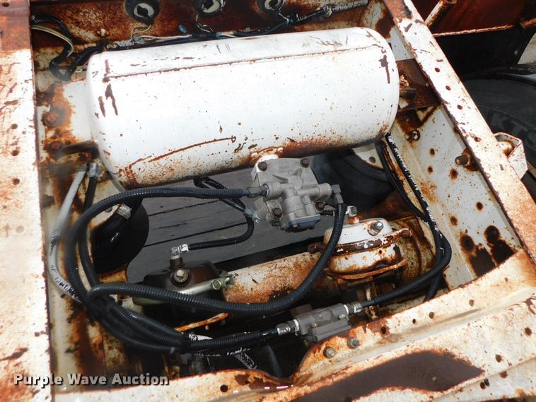 image for item DK8502 1994 Load King 403DFP  lowboy equipment trailer