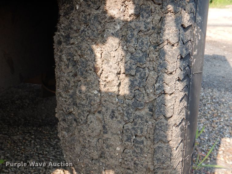 image for item DL0101 Bear Cat BK250D  melter / applicator