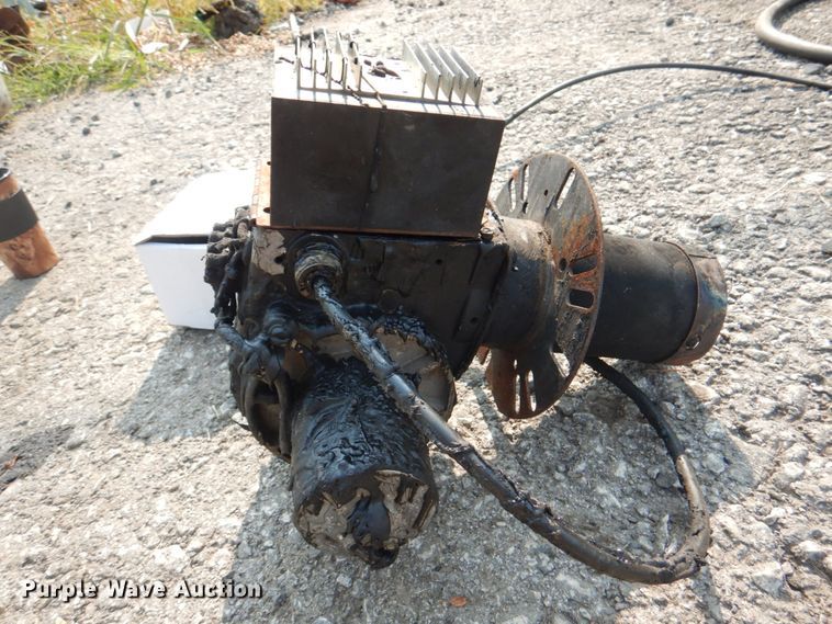 image for item DL0101 Bear Cat BK250D  melter / applicator