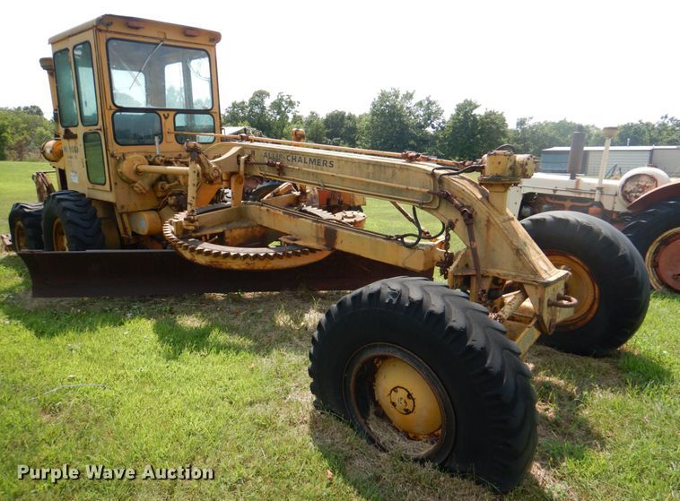 image for item DL0531 Allis-Chalmers M100 Series B  rigid frame motor grader