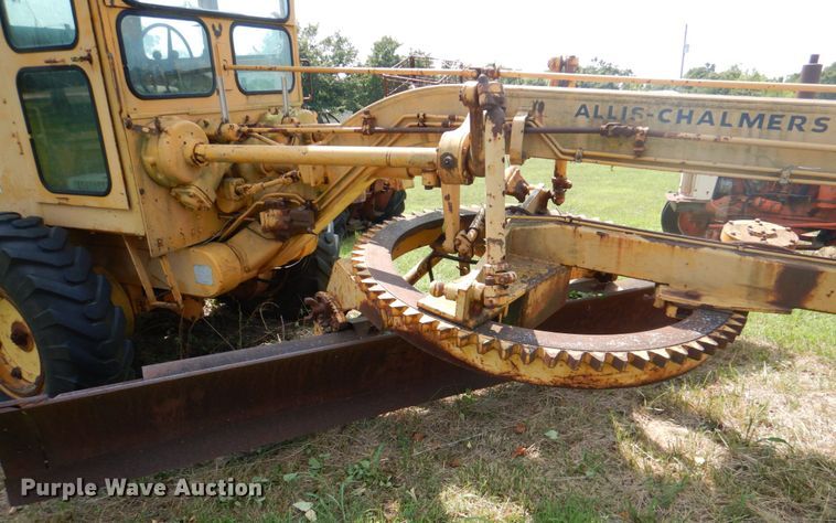 image for item DL0531 Allis-Chalmers M100 Series B  rigid frame motor grader