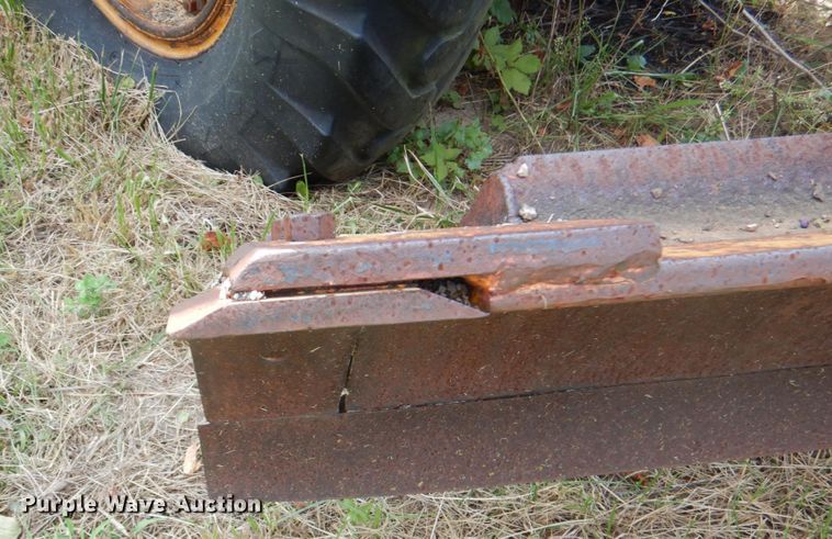 image for item DL0531 Allis-Chalmers M100 Series B  rigid frame motor grader