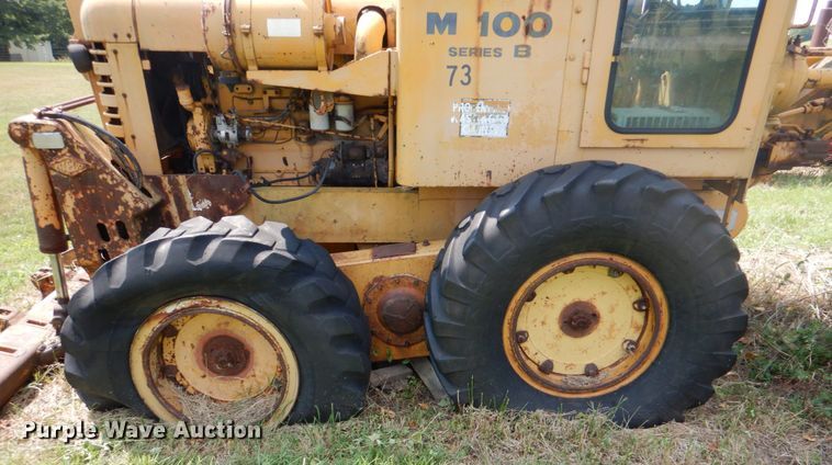 image for item DL0531 Allis-Chalmers M100 Series B  rigid frame motor grader