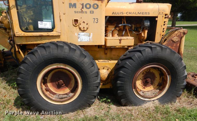 image for item DL0531 Allis-Chalmers M100 Series B  rigid frame motor grader