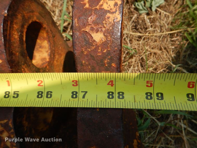 image for item DL0531 Allis-Chalmers M100 Series B  rigid frame motor grader