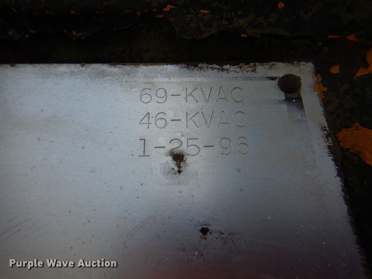 image for item DL0533 1996 International 4700  digger derrick truck