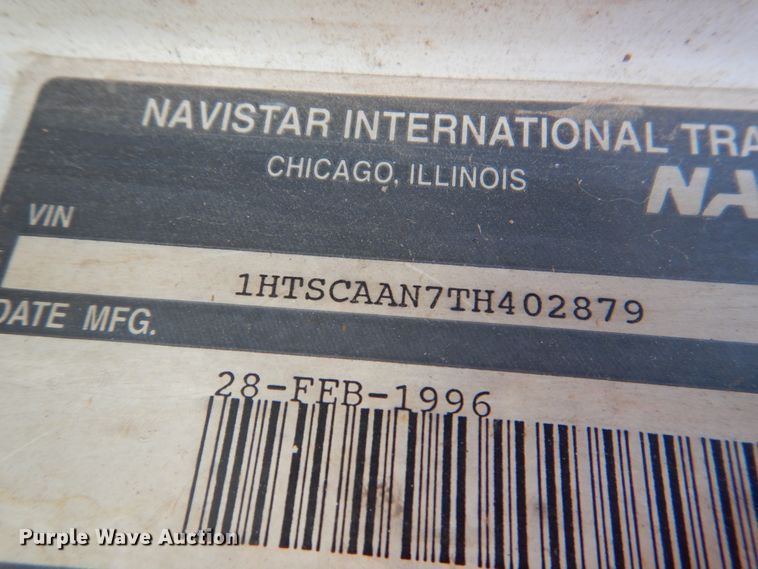 image for item DL0533 1996 International 4700  digger derrick truck