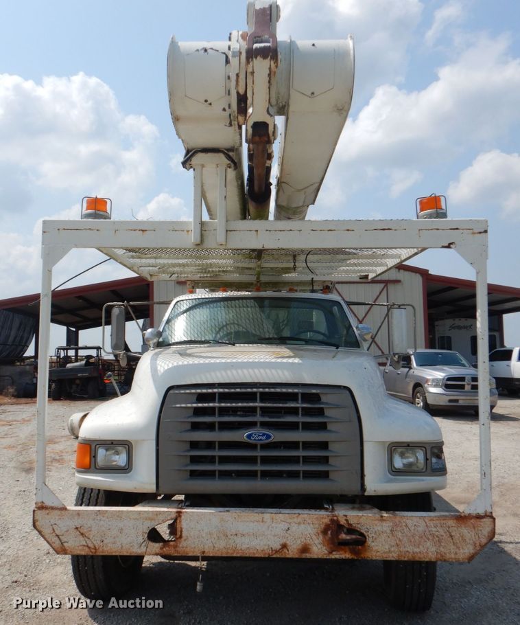 image for item DL0534 1996 Ford F800  bucket truck