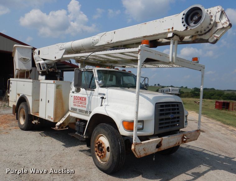 image for item DL0534 1996 Ford F800  bucket truck
