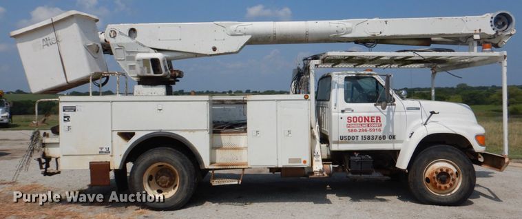 image for item DL0534 1996 Ford F800  bucket truck