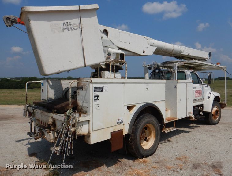 image for item DL0534 1996 Ford F800  bucket truck