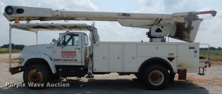 image for item DL0534 1996 Ford F800  bucket truck