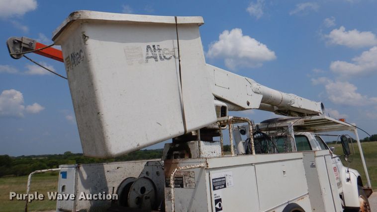 image for item DL0534 1996 Ford F800  bucket truck